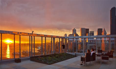 The Wave: Luxury Apartments in Downtown Seattle, WA