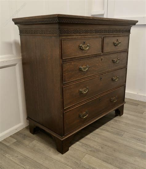 A Large Oak Chest Of Drawers Antiques Atlas