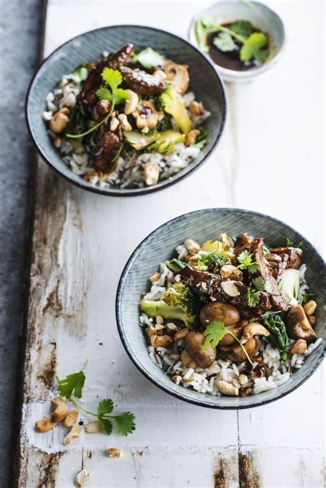 Wok Met Runderreepjes Broccoli Paksoi En Hoisinsaus Foodphoto Be