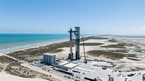 Spacex Ha Assemblato Il Razzo Spaziale Starship Si Sta Avvicinando Il