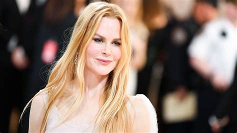 Nicole Kidman Nue Sous Sa Veste En Tweed Elle Fait Sensation Sur Le