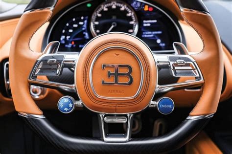 Bugatti Chiron bate recorde no leilão da RM Sothebys em Paris