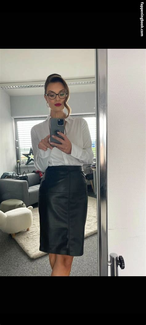 Laura Wontorra Nude Onlyfans Leaks Fappening Fappeningbook