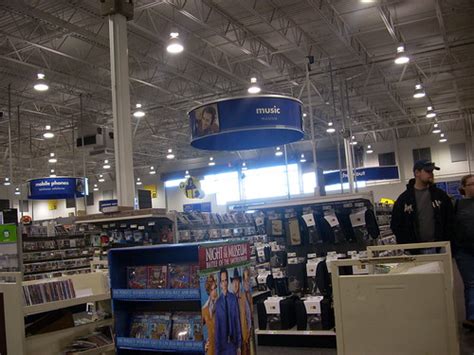 Best Buy Interior Best Buy 479 48000 Square Feet 12151 Flickr