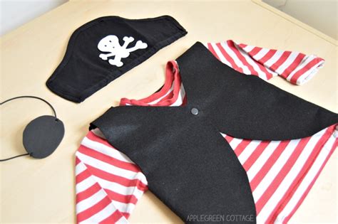 Diy Pirate Costume How To Make A Last Minute Pirate Costume