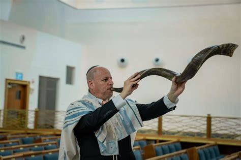 The Musician That Transforms Shofar Into Musical Instrument Aims For