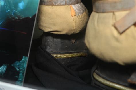 kane alien costume 6