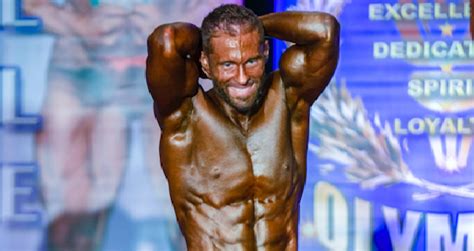 Natural Bodybuilder Only Competes Every 3 Years To Maximize Muscle