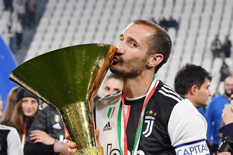 Giorgio Chiellini Luomo Della Storia Sempre Presente Nei Nove