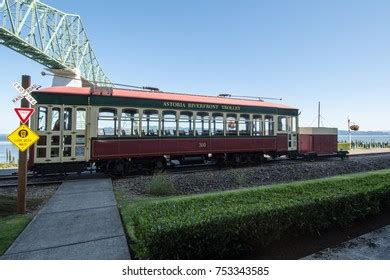 6 Astoria Riverfront Trolley Stock Photos, Images & Photography ...