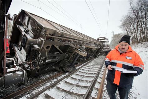 G Terzugunfall Ice Strecke Zwischen K Ln Und Berlin Bleibt Gesperrt