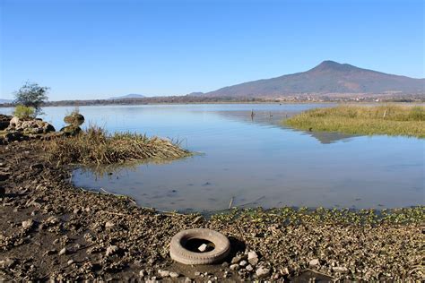 Solicitan la custodia del lago de Pátzcuaro para evitar construcciones