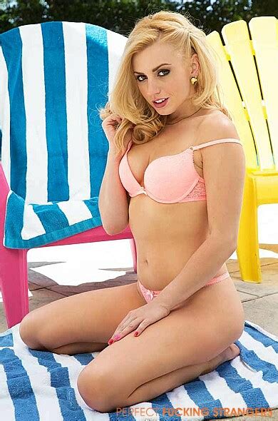 Lexi Belle Fucking In The Bedroom With Her Natural Tits