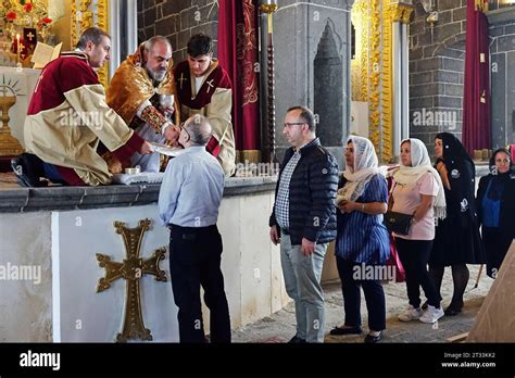 Diyarbakir Turqu A De Octubre De El Padre Natan Arabyan Que