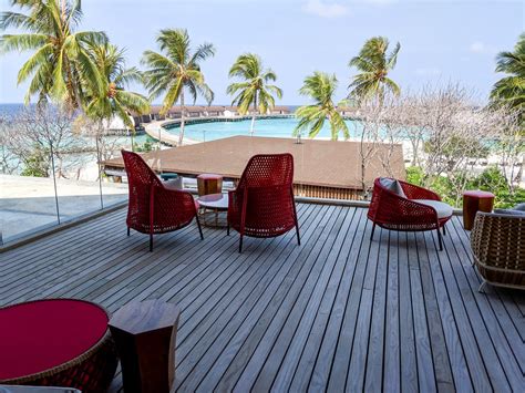 Review The Westin Maldives Miriandhoo Resort