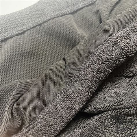 Mua Bikini size L lưng cao áo đỏ phối quần ren dày nặng mặc che đụng rất tốt cho cơ thể gọn