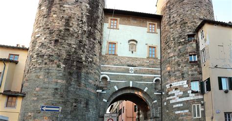 Walls of Lucca in Lucca, Italy | Sygic Travel