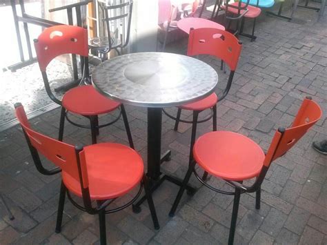 Juego De Sillas Karla Y Mesa Acero Para Cafe Bar Restaurante