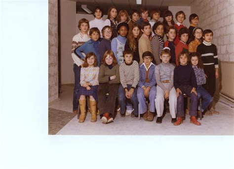 Photo De Classe 6 ème De 1977 Collège Pablo Picasso Copains Davant