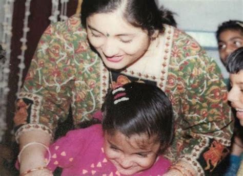 Anushka Sharma shares a childhood picture as she celebrates mothers on ...