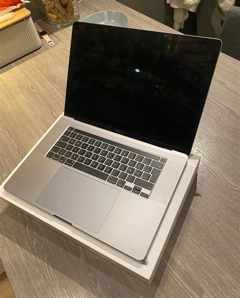 Macbook Pro 16 FINN Torget