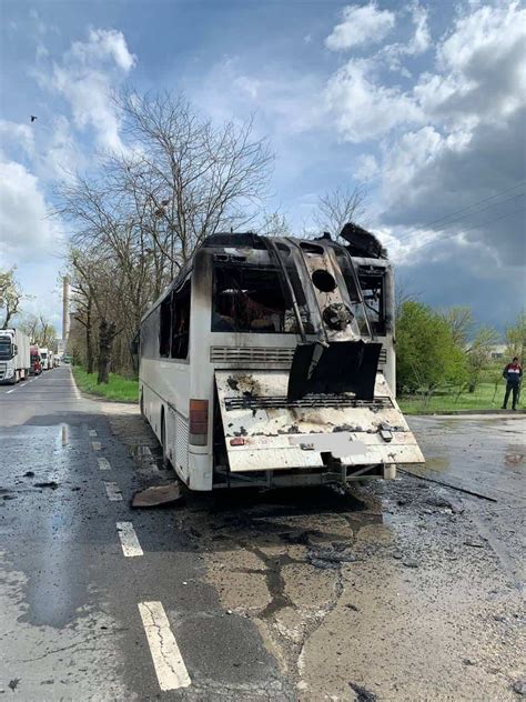 FOTO VIDEO Un autobuz a luat foc pe o stradă din Timișoara Zeci de