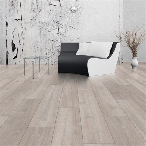 Krono Supernatural Classic 8mm Rockford Oak 4v Groove Laminate Flooring