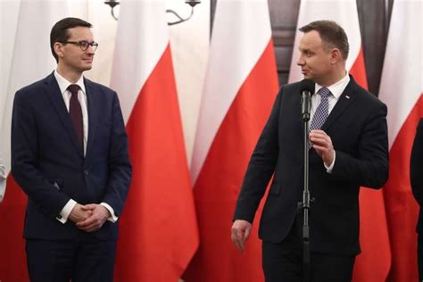 Sonda Zaufania Cbos Duda I Morawiecki Na Szczycie Rankingu Zaufania