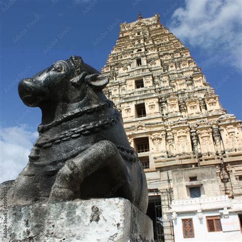 Hampi - Temple de Virupaksha Stock Photo | Adobe Stock