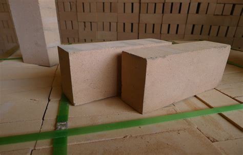 Custom Shaped High Temperature Fire Clay Insulation Brick Refractory Firebrick