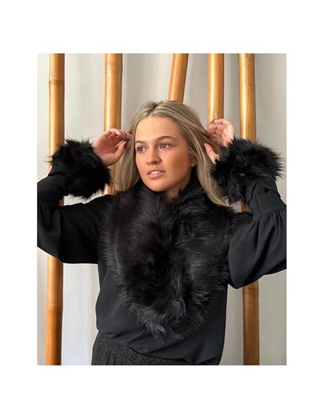 Pu Os De Pelo Sint Tico Rosa Nude Para Invitadas De Invierno Invitadisima