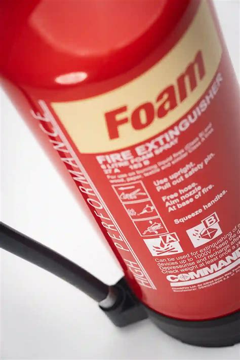 CommanderEDGE 6ltr High Performance Foam Fire Extinguisher CheckFire