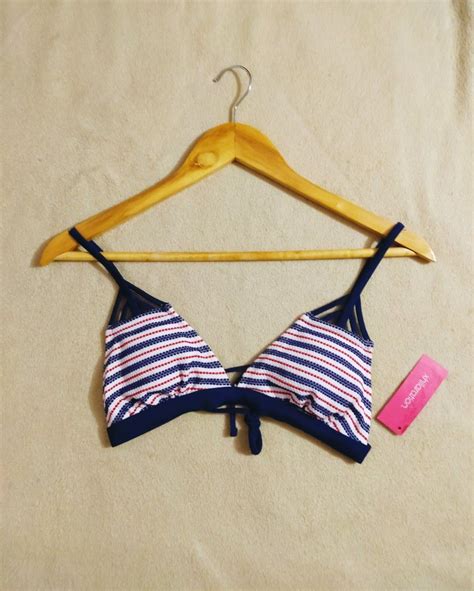 XHILARATION TRIANGLE BIKINI TOP Women S Fashion Swimwear Bikinis Swimsuits On Carousell