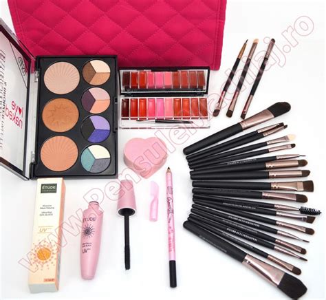 Set Cadou Produse Cosmetice Naked Make Up