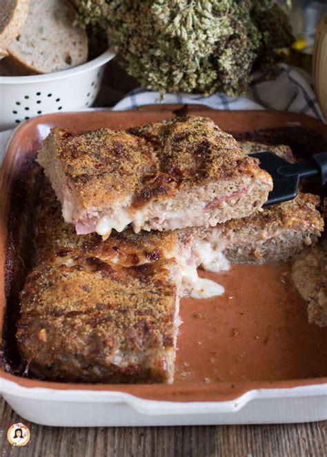 Tortino Di Carne Macinata Ripieno Di Prosciutto E Formaggio Filante