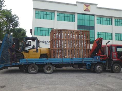 Transport of Self Loader With Crane – Varinno Agency Sdn Bhd