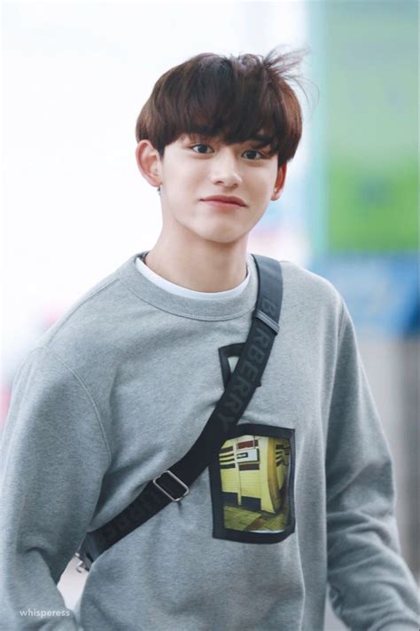 Pin By Eka Karunia On Sayangku Lucas Nct Nct Lucas