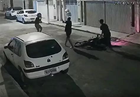 Jovem Preso Por Assassinato De Motociclista Confessa Crime E Identifica