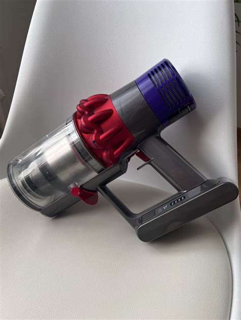 Dyson Cyclone V10 Motorhead (Defekt) | Kaufen auf Ricardo