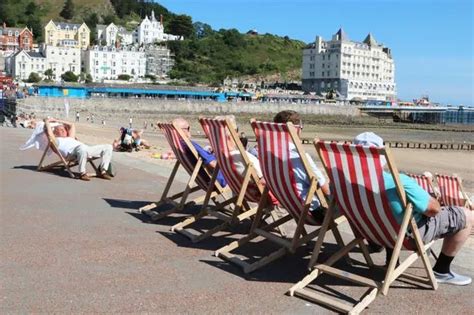 Heat Health Warning Issued As Uk Braces For C Heatwave Lasting Days