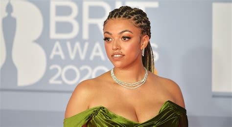 A Guide To Everything Mahalia Has Released Since Her Debut Album