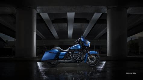 Harley Street Glide Wallpapers - Top Free Harley Street Glide ...