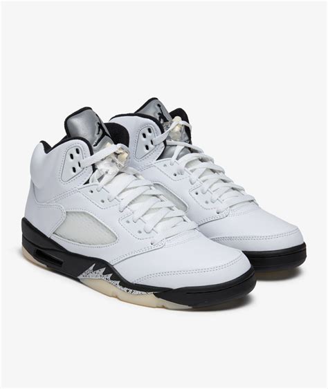 Jordan Air Jordan 5 Retro White And Black In White Svd Uk