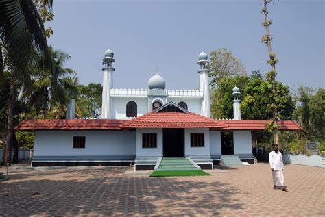 Column Cheraman Juma Masjid The Temple Like Mosque Of Kerala The Hindu