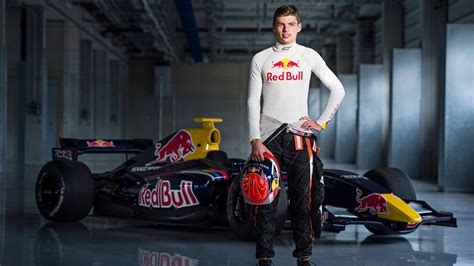 Max Verstappen becomes youngest Formula One victor in history - AutoBuzz.my