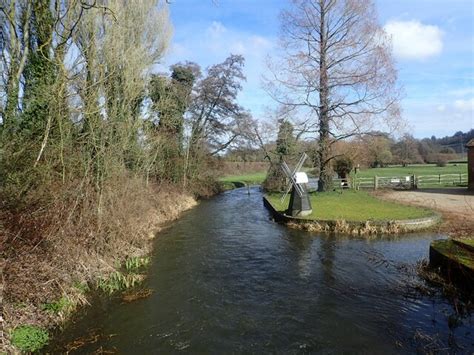 River Darent At Castle Lavender Farm Marathon Cc By Sa 2 0