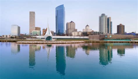 milwaukee skyline stock  pictures royalty  images istock