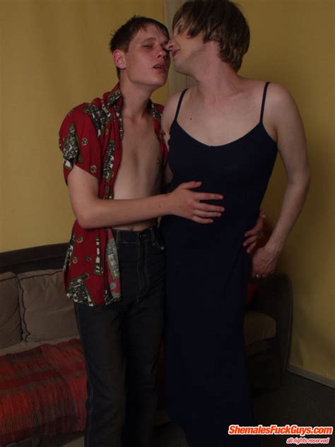 Sucking Sissy Gay Getting His Tight Bumhole Probed And Creamed Porn