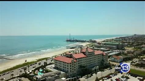 Galveston Island welcomes return of clear blue water in 2019 - ABC13 ...