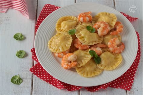 Ricetta Ravioli Ripieni Di Patate E Gamberi La Ricetta Di GialloZafferano